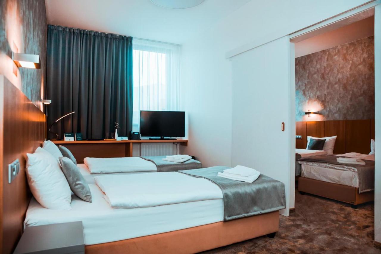 Hotel Arena كَشّا المظهر الخارجي الصورة