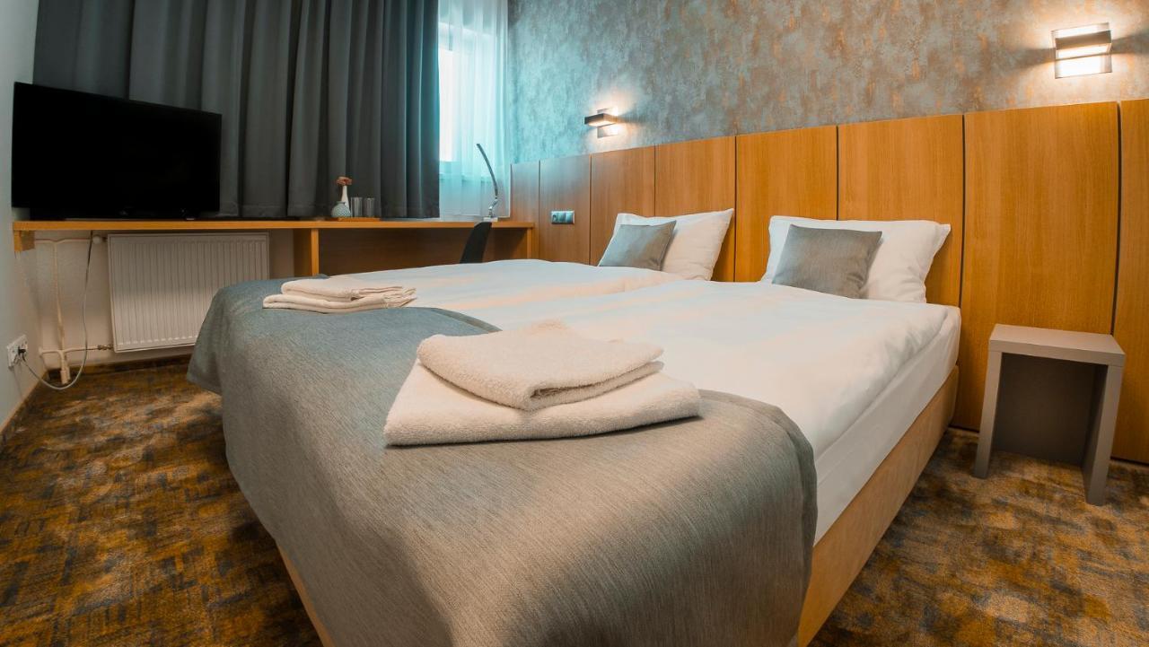 Hotel Arena كَشّا المظهر الخارجي الصورة